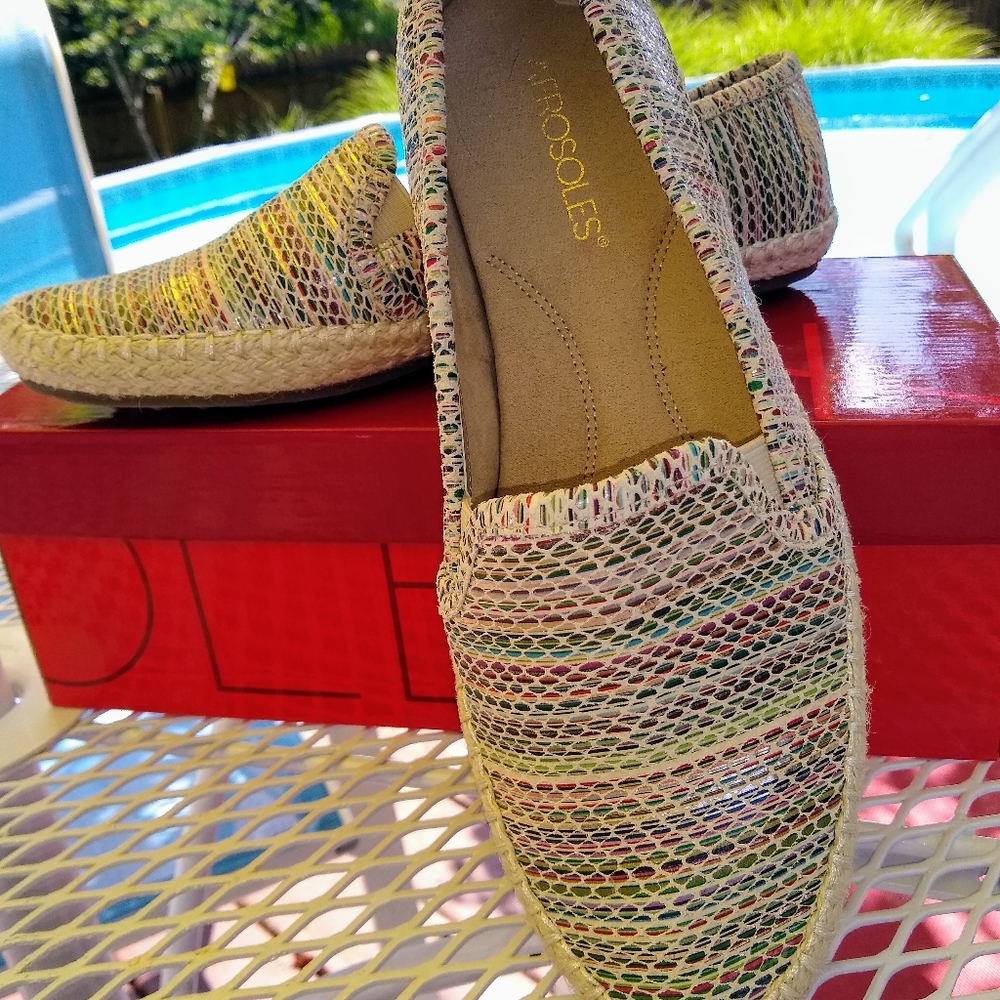 AEROSOLES Size 9 M